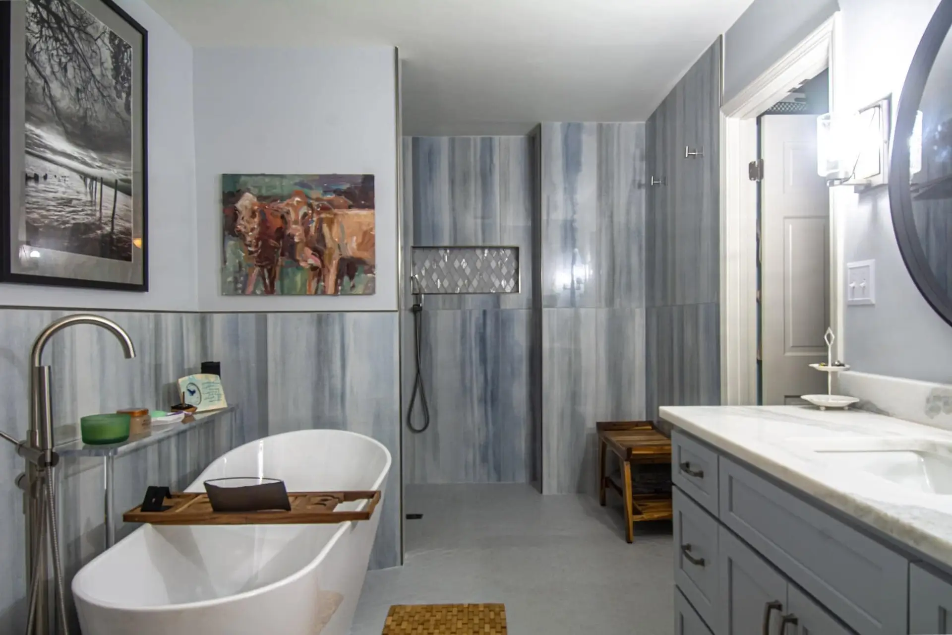 a kitchen with a sink and a mirror